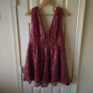 Lulu’s Tawny Magenta Metallic Lace Skater Dress Size Medium Festival
